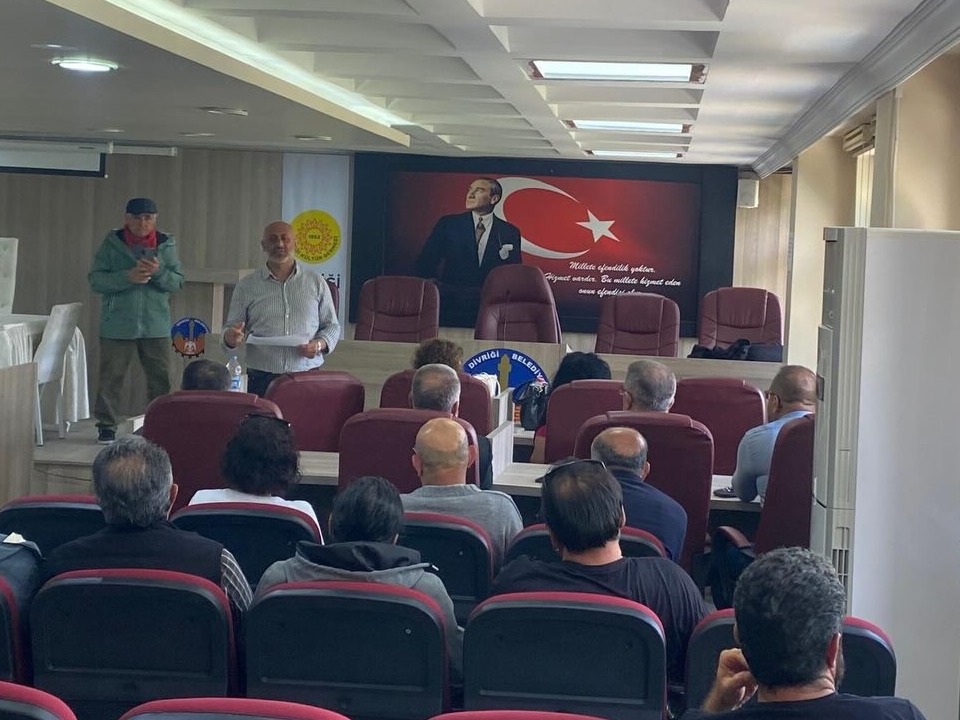 DİVRİĞİ İLÇEMİZİN ve KÖYLERİMİZİN SORUNLARINI KONUŞTUĞUMUZ İKİNCİ TOPLANTIMIZDA DİVRİĞİ’DE BULUŞTUK.